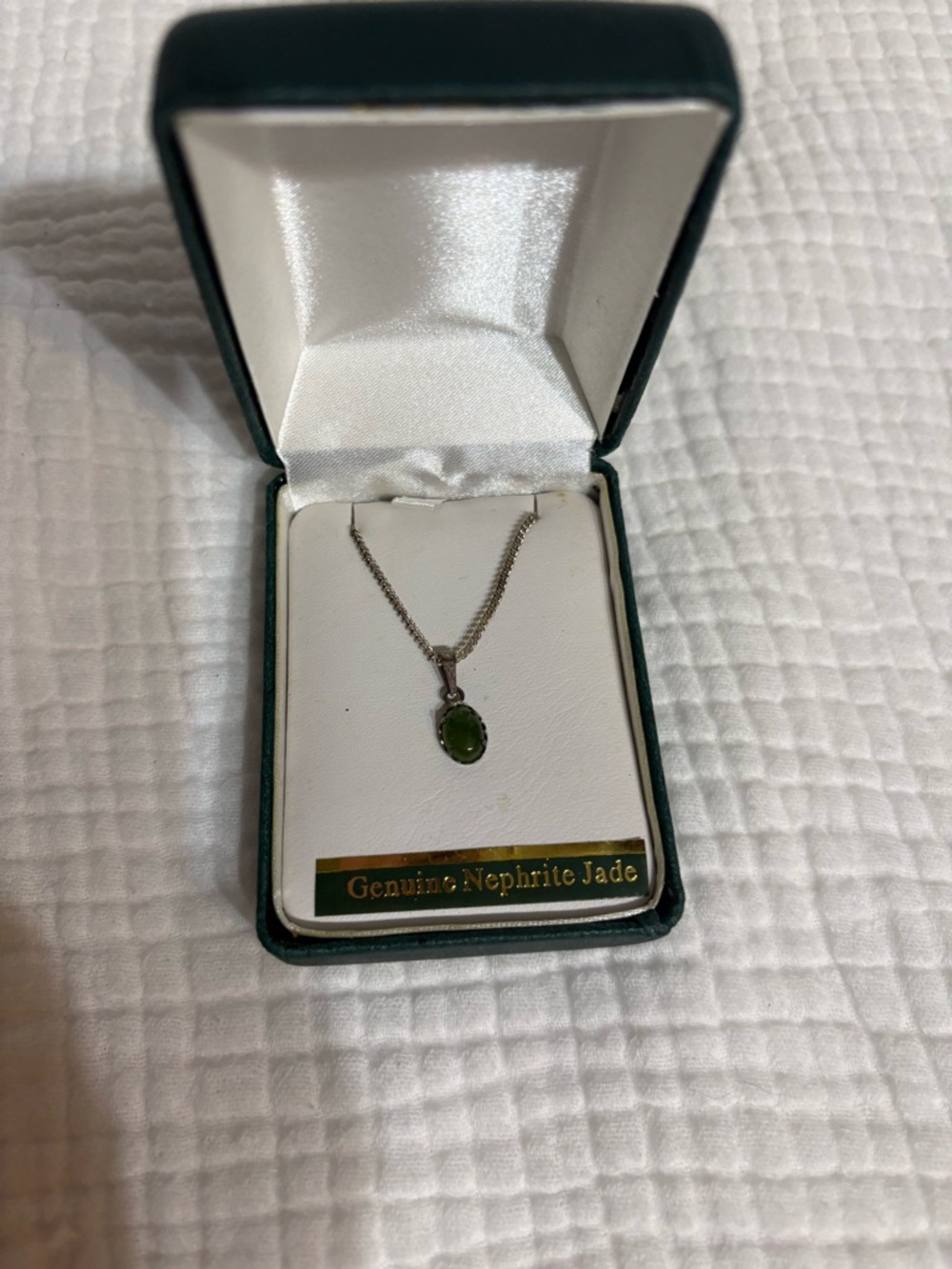 Genuine Nephrite Jade Pendant Necklace Green Stone Silver Tone Chain Gift Box - Picture 4 of 4